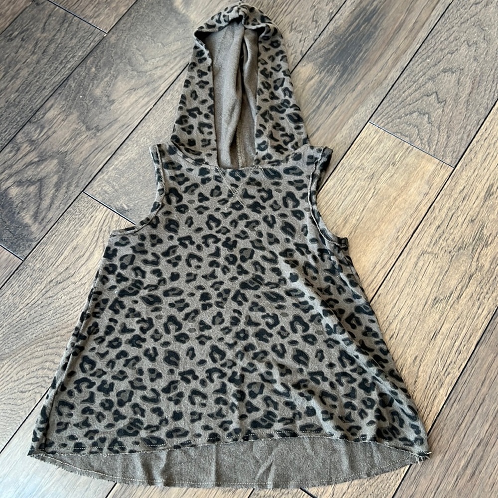 Size 4T top